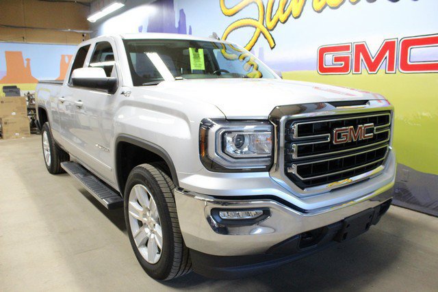 Used 2019 GMC Sierra 1500 SLE w/ SLE Value Package AWD/4WD image 3