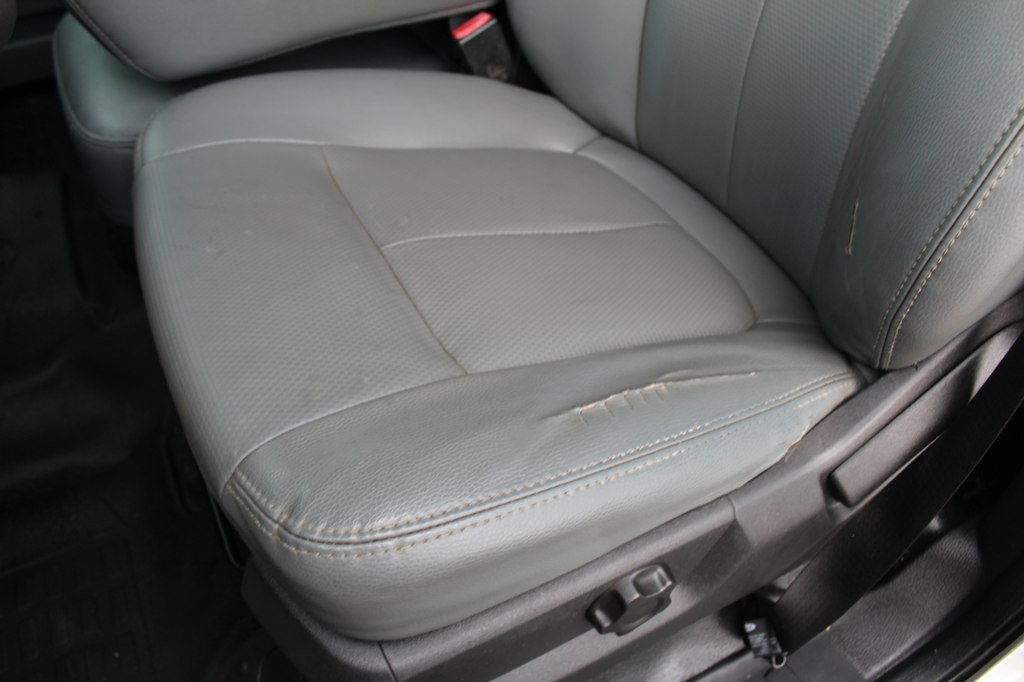 Used 2014 Ford F550 4x4 Regular Cab Super Duty image 14