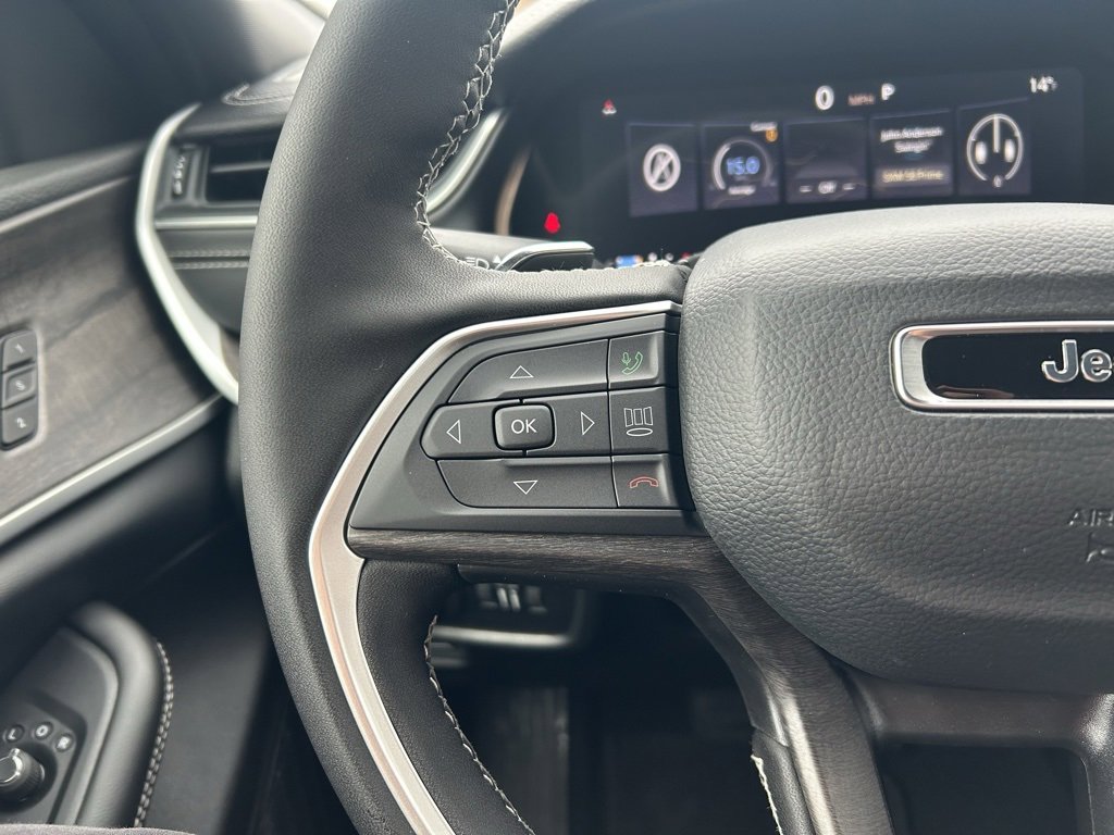 New 2025 Jeep Grand Cherokee L Limited image 9