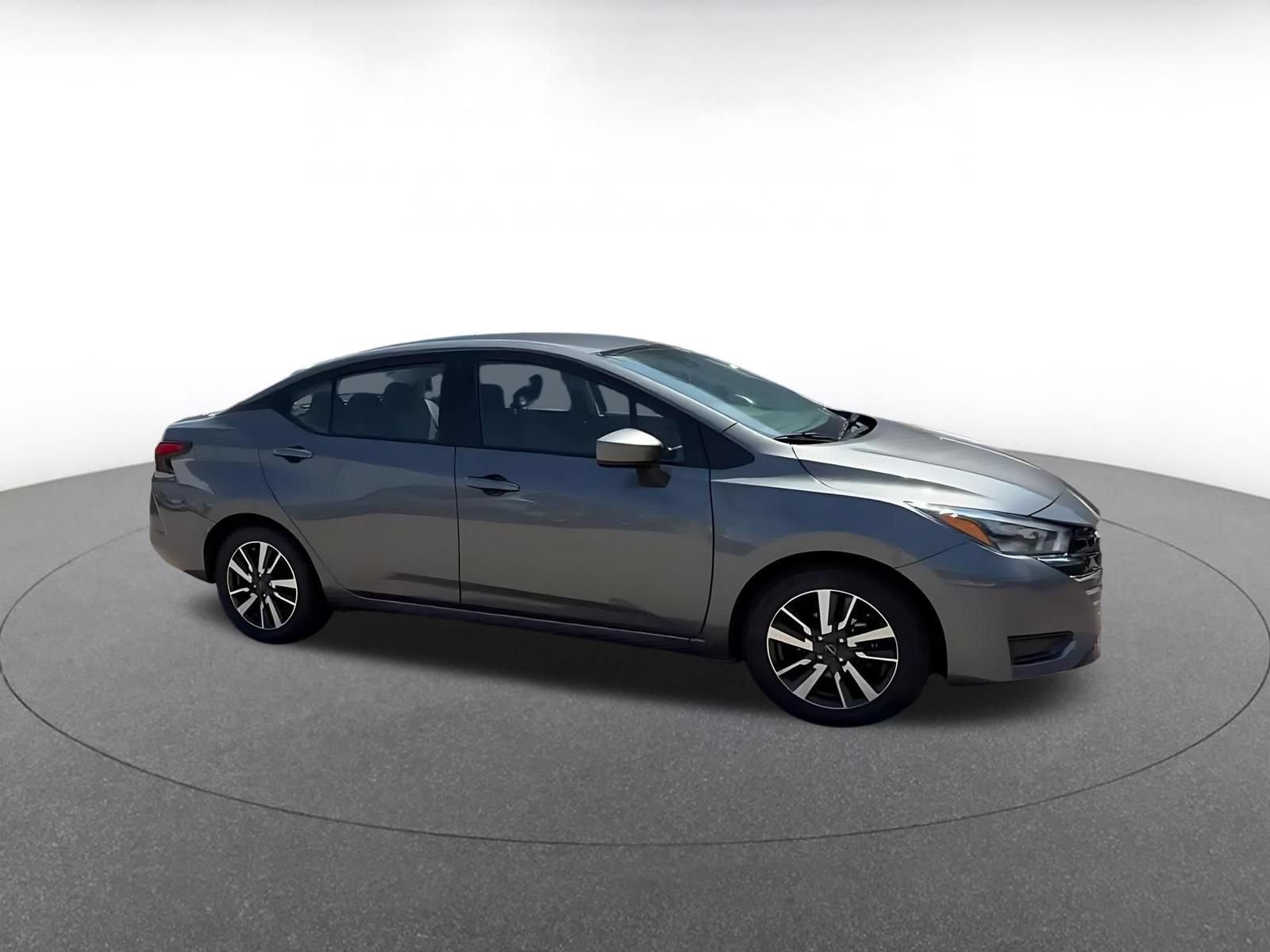 Used 2025 Nissan Versa SV FWD video 2