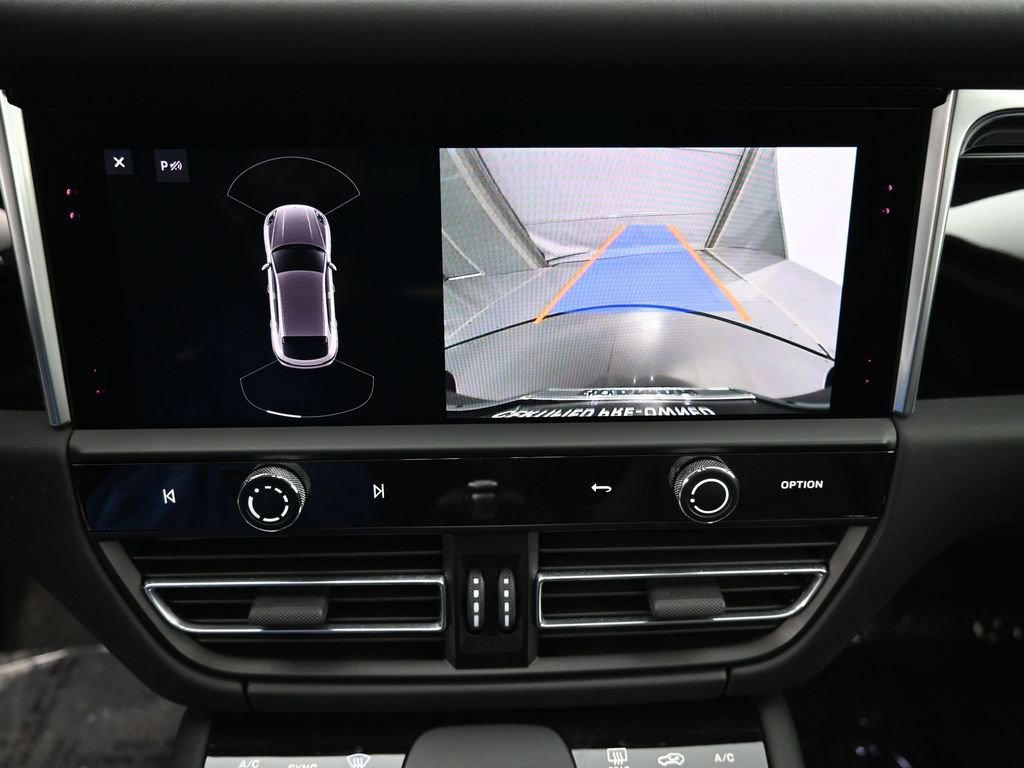 Certified 2023 Porsche Macan S AWD/4WD image 22