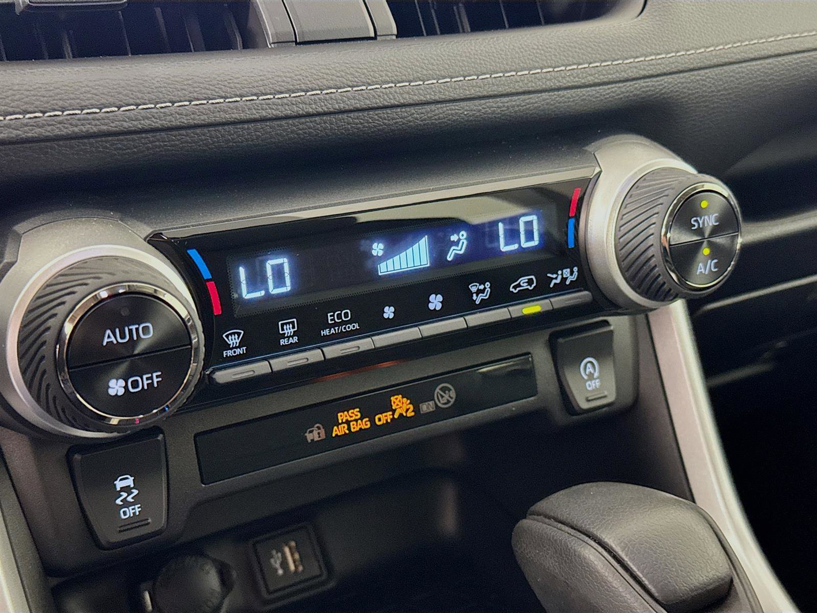 Used 2024 Toyota RAV4 XLE image 19