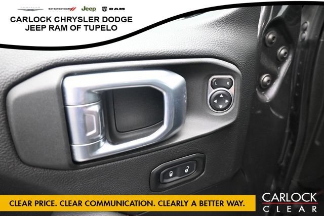 Used 2022 Jeep Gladiator Rubicon w/ Safety Group AWD/4WD image 12