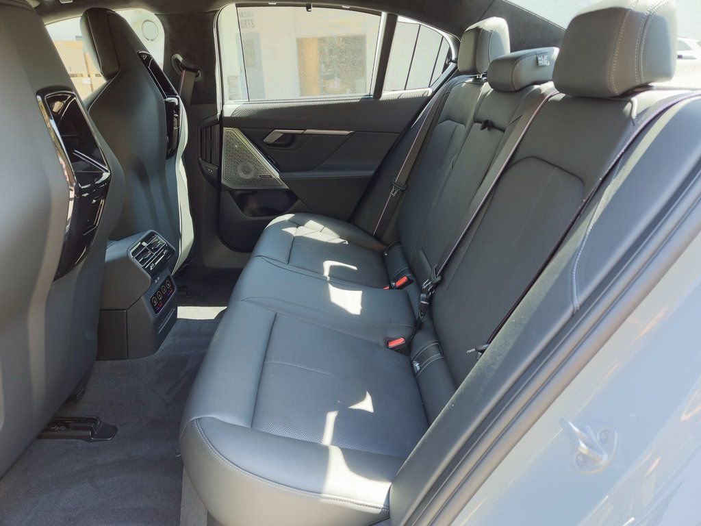 New 2026 BMW M5 w/ Executive Package image 17