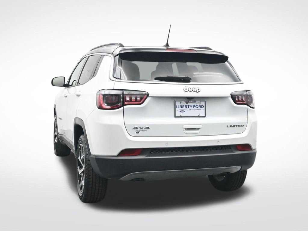 Used 2024 Jeep Compass Limited image 9