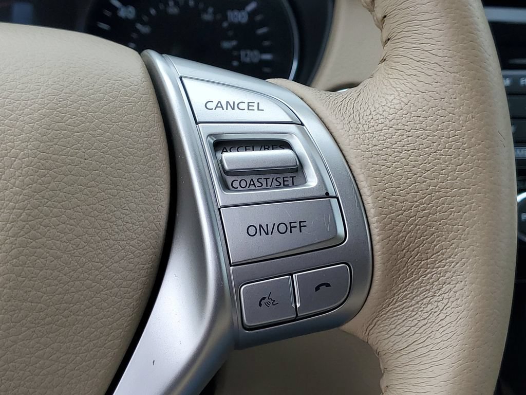 Used 2014 Nissan Rogue SL AWD/4WD image 20