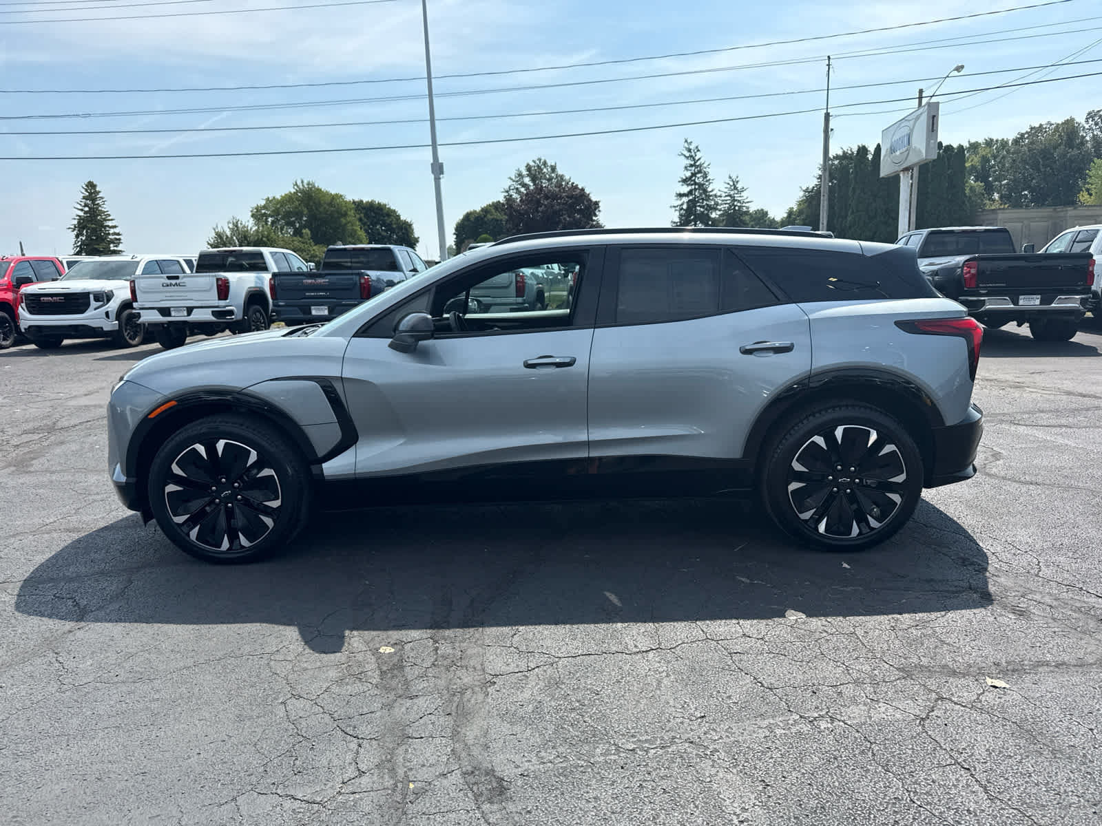 Certified 2024 Chevrolet Blazer EV RS AWD/4WD image 2