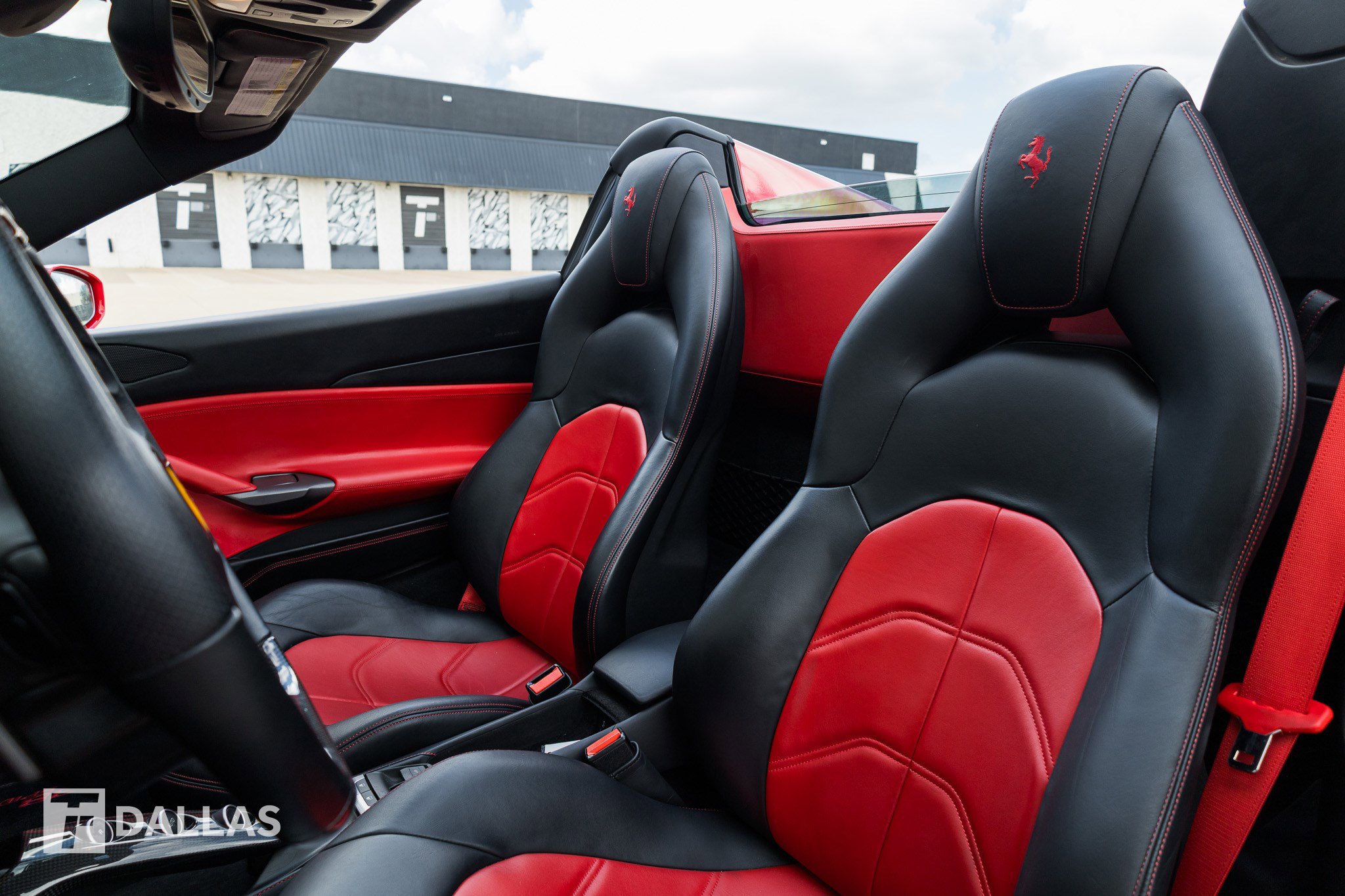 Used 2018 Ferrari 488 Spider RWD image 4