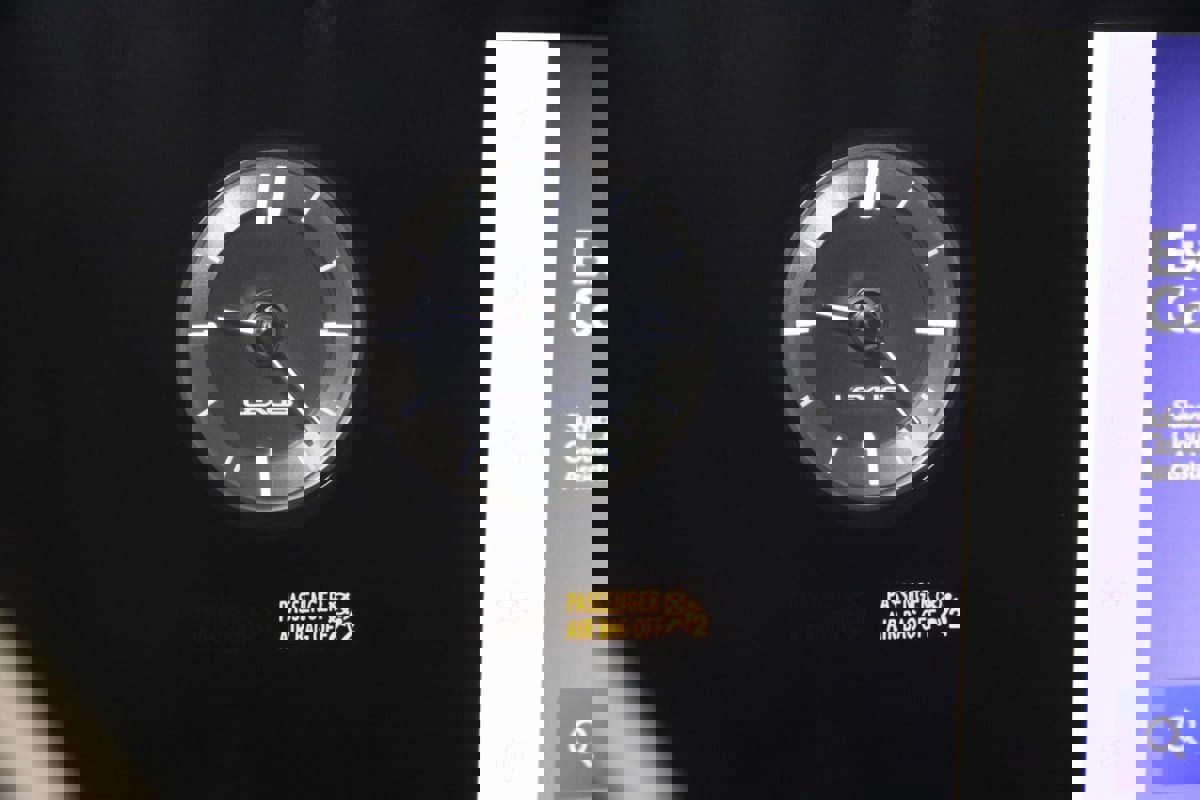 Used 2023 Lexus ES 300h w/ Premium Package image 32