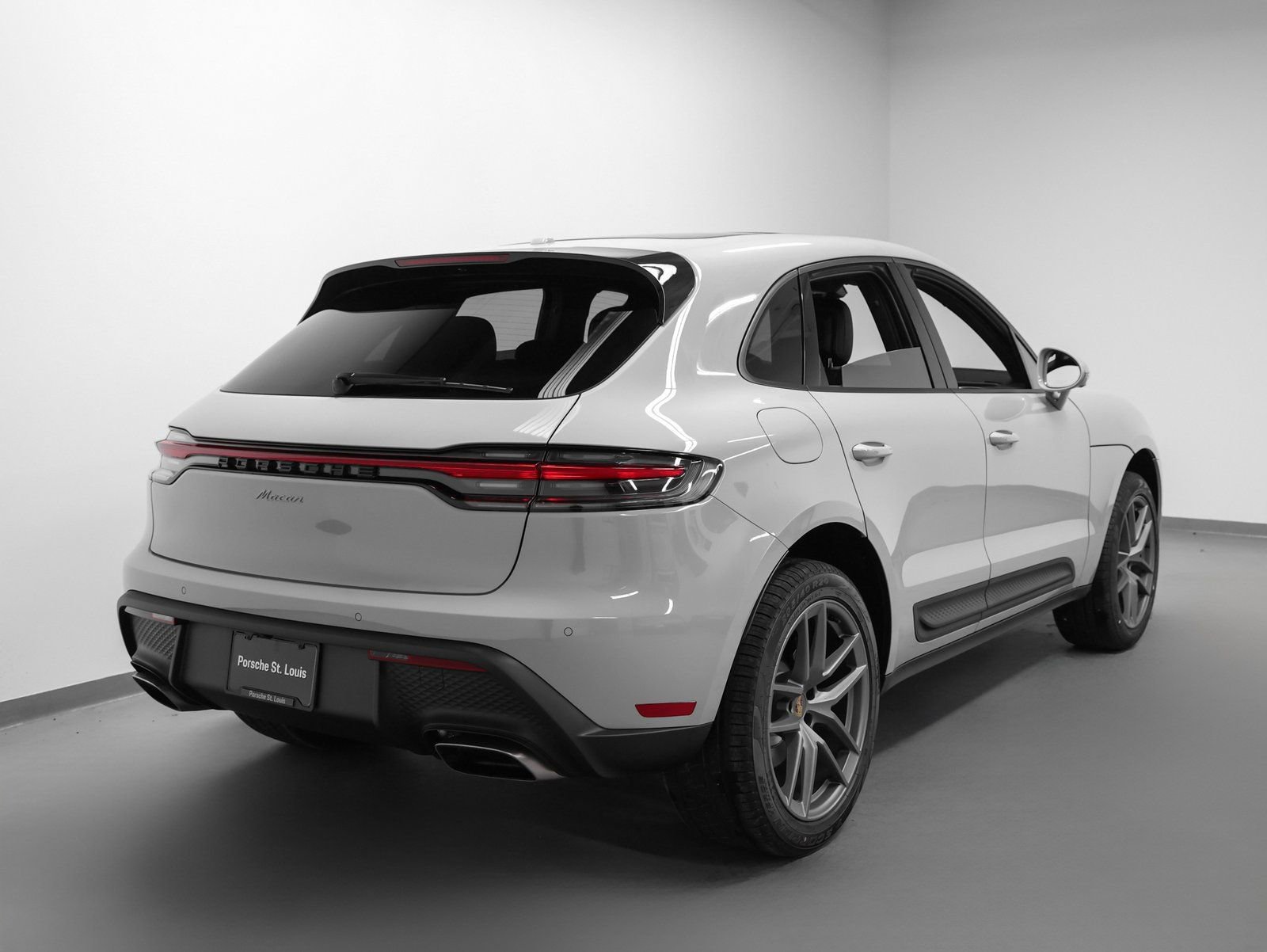 New 2026 Porsche Macan image 12