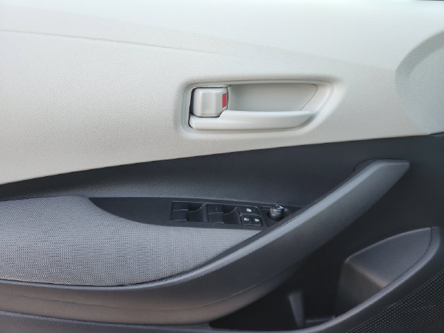 Certified 2025 Toyota Corolla LE FWD image 21