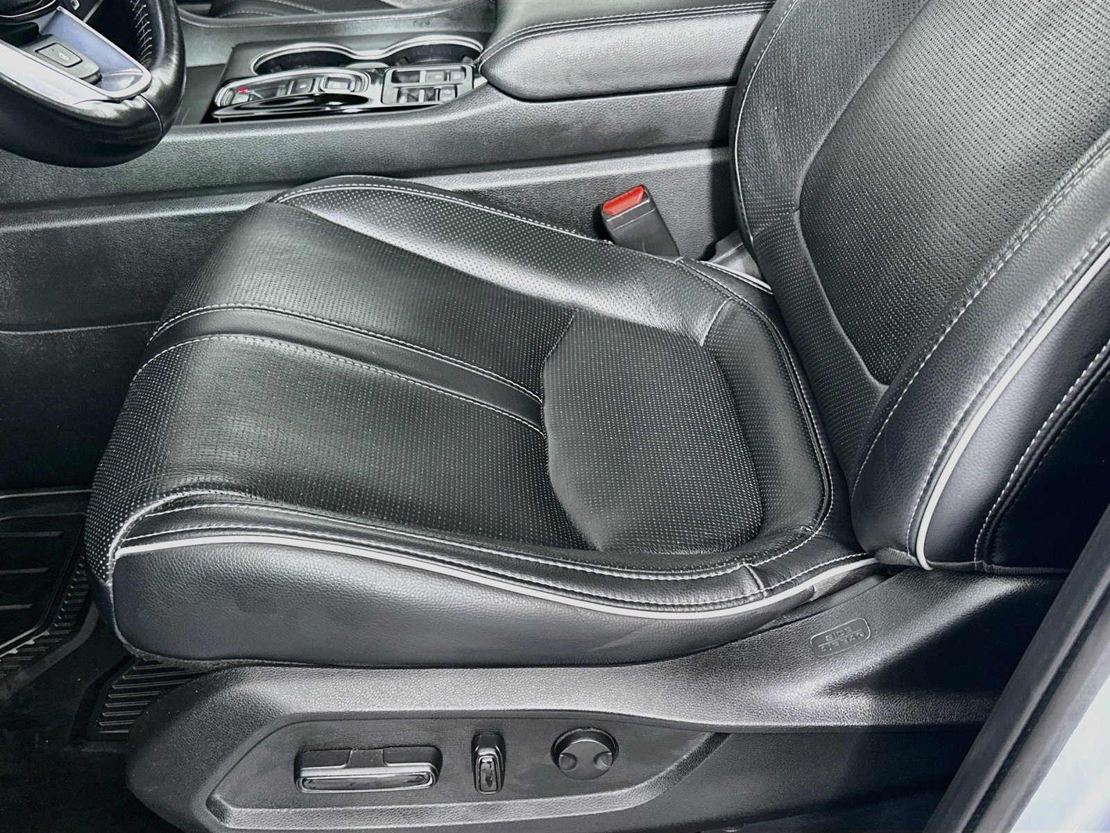 Used 2023 Honda Pilot Elite image 20