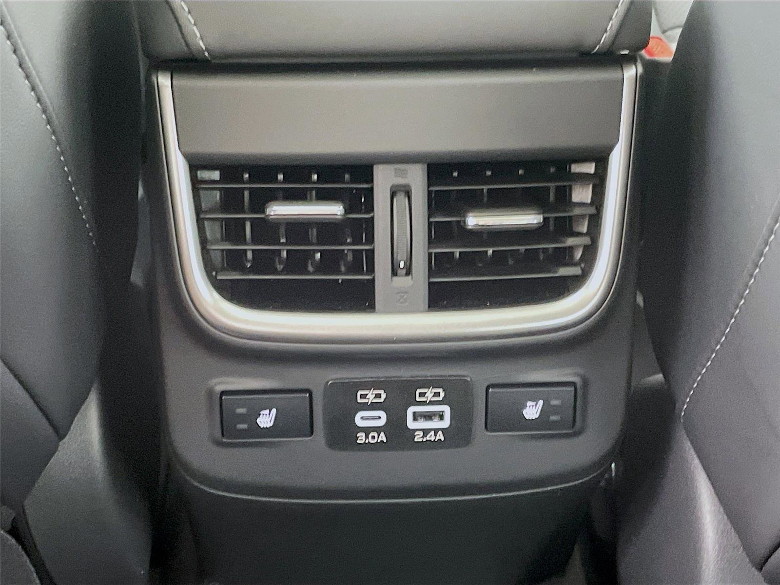 Used 2025 Subaru Legacy Limited w/ Popular Package #3 image 27