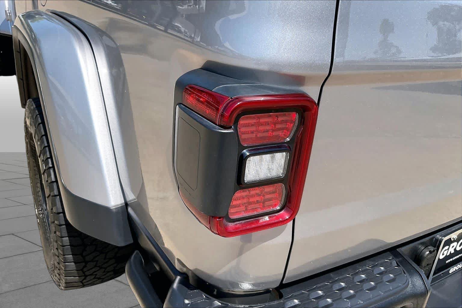 Used 2020 Jeep Gladiator Rubicon AWD/4WD image 28