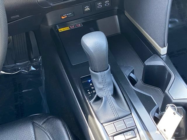 Used 2025 Toyota Camry LE w/ Convenience Package AWD/4WD image 12