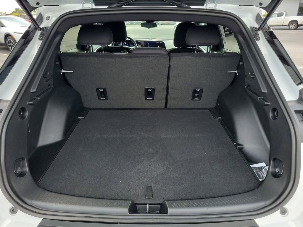 New 2026 Chevrolet Equinox EV LT FWD image 16