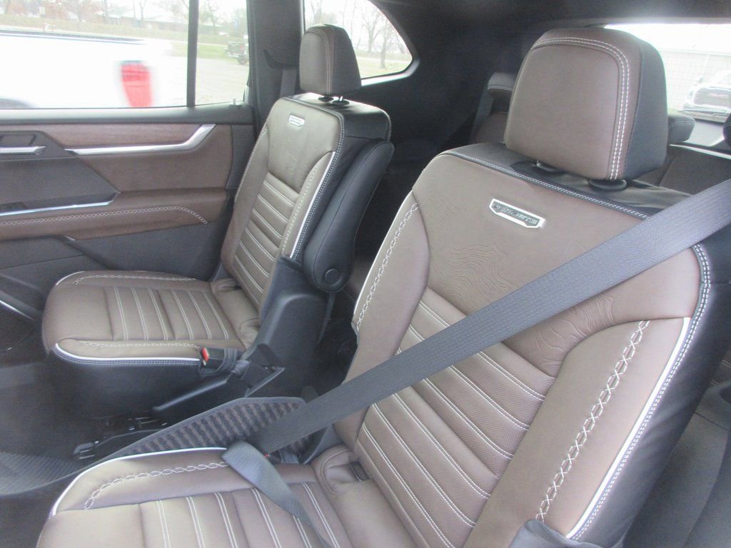 New 2026 GMC Acadia Denali Ultimate AWD/4WD image 14