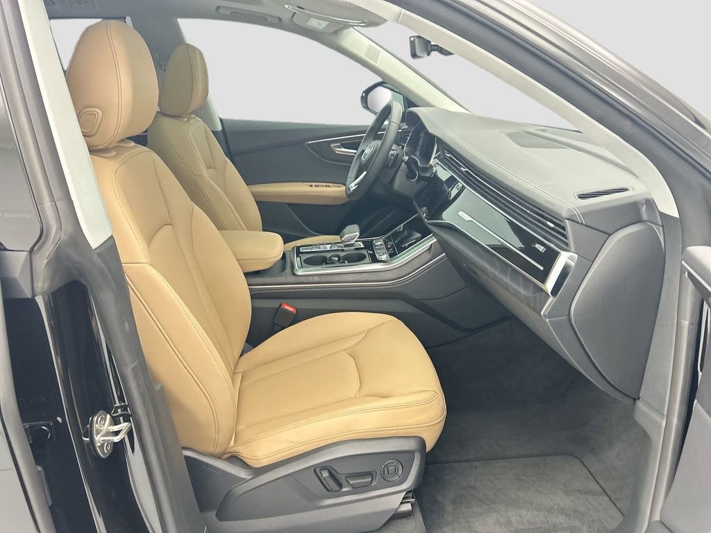 Used 2025 Audi Q8 Premium Plus image 19