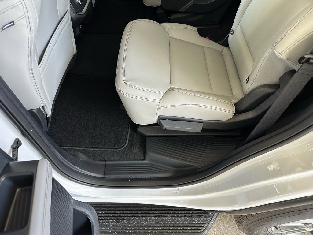 New 2025 Ford Expedition Active image 25