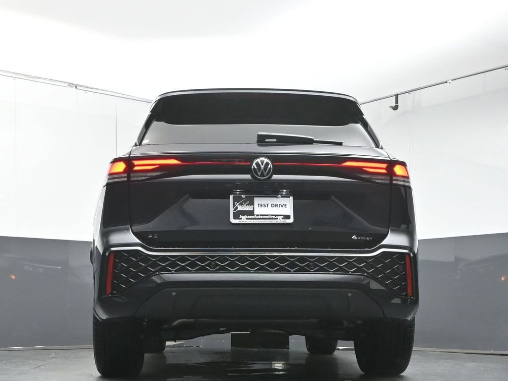 New 2026 Volkswagen Tiguan SE R-Line AWD/4WD image 38