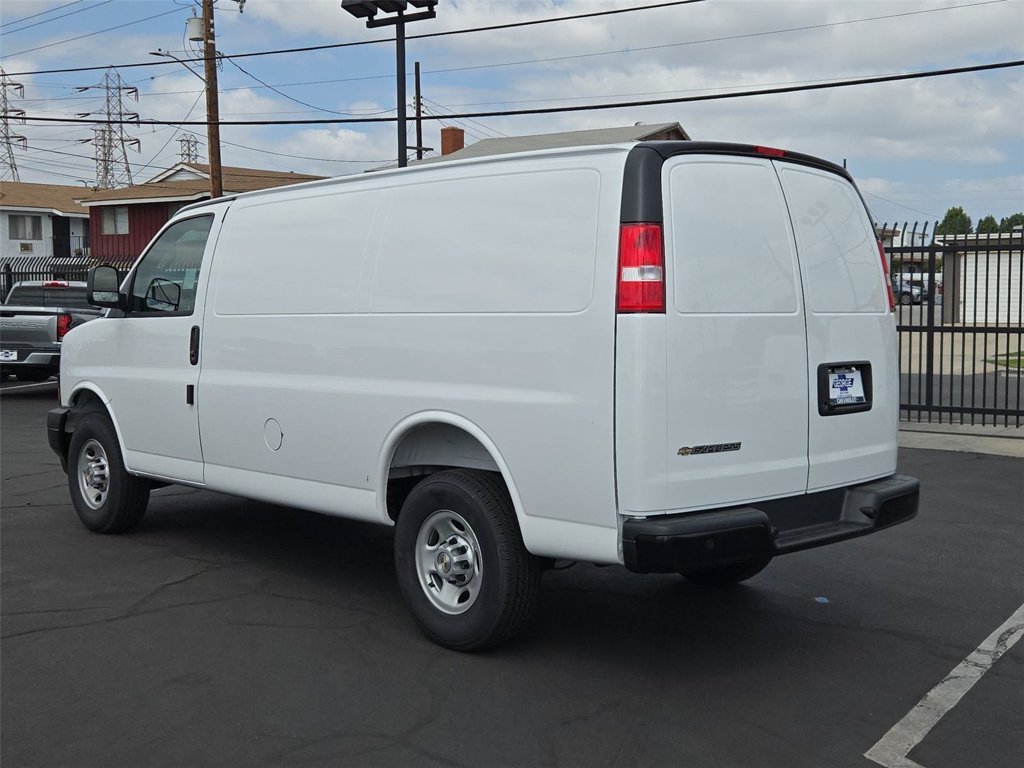 New 2026 Chevrolet Express 2500 w/ Driver Convenience Package RWD image 28