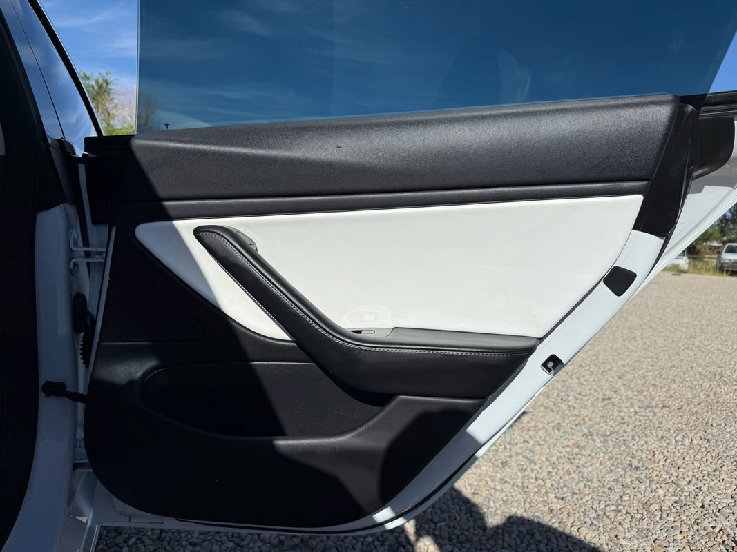 Used 2018 Tesla Model 3 Mid Range RWD image 20