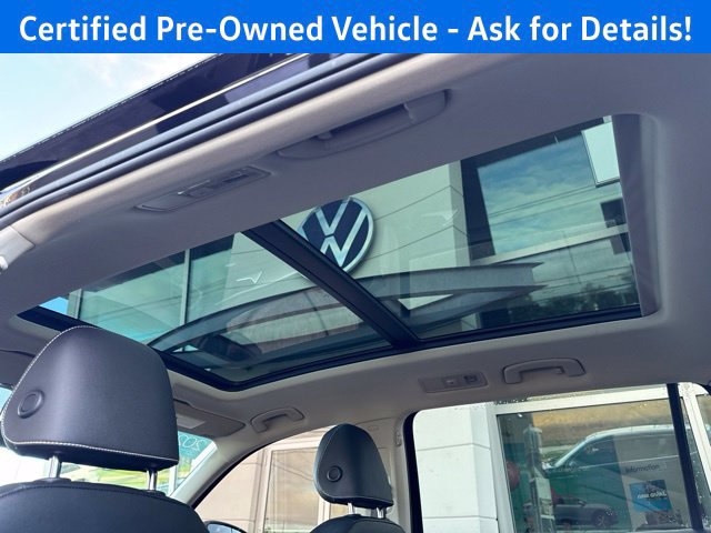 Certified 2022 Volkswagen Tiguan SE w/ Panoramic Sunroof Package AWD/4WD image 29