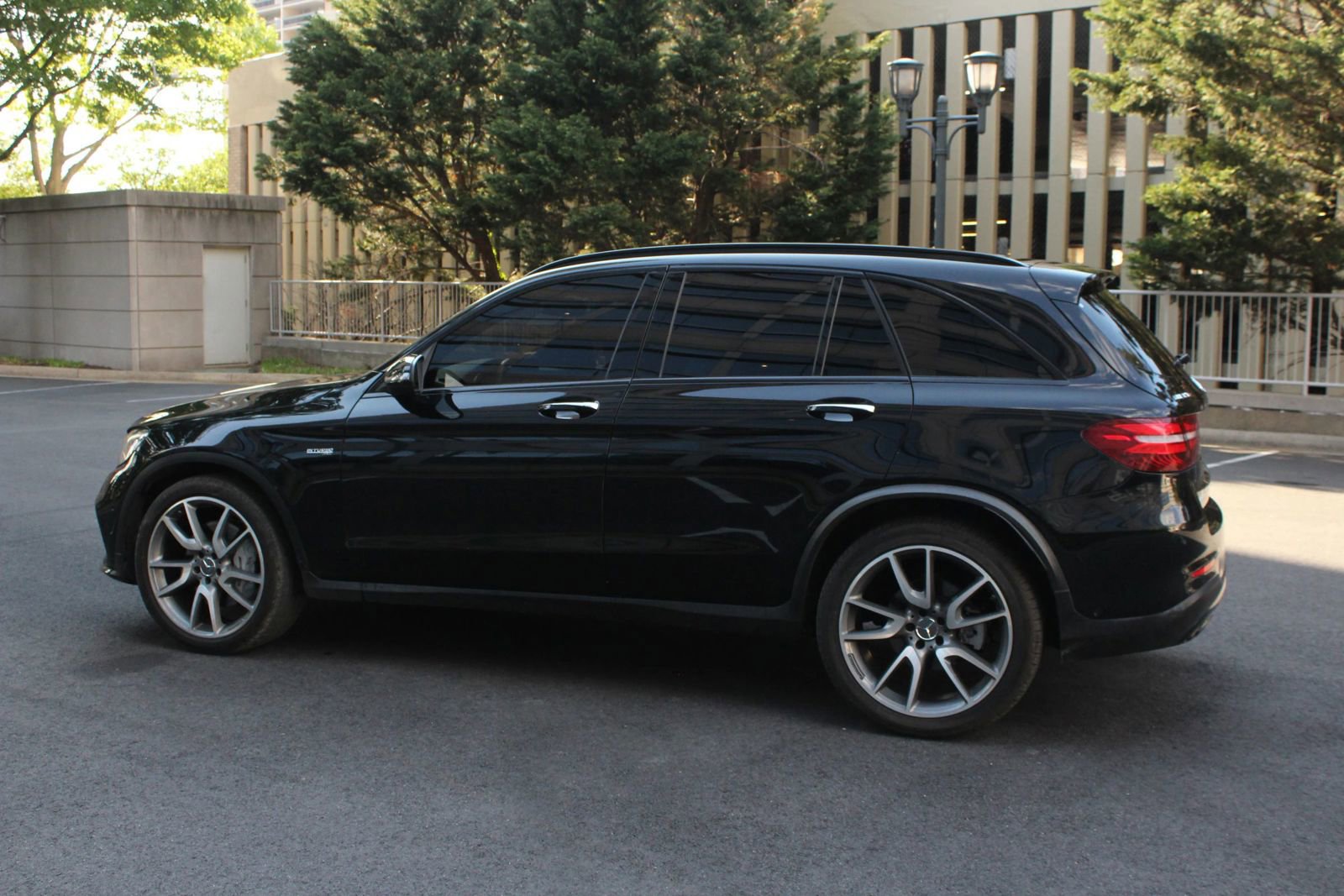 Used 2019 Mercedes-Benz GLC 43 AMG 4MATIC image 9