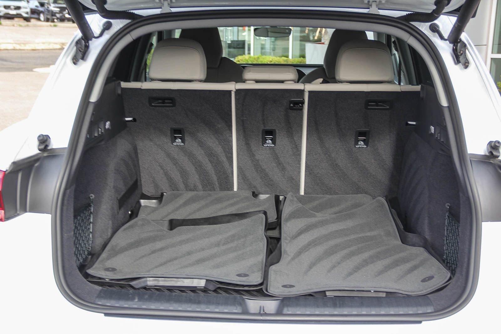 Certified 2025 Audi Q6 e-tron Premium Plus image 22