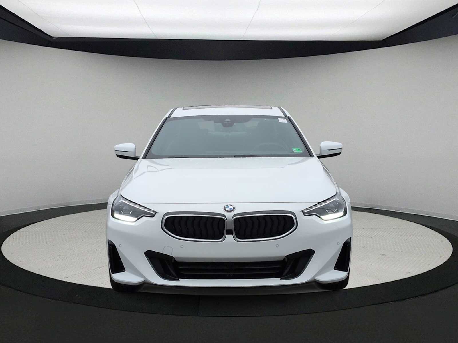 Used 2026 BMW 230i xDrive Coupe w/ Convenience Package AWD/4WD image 3