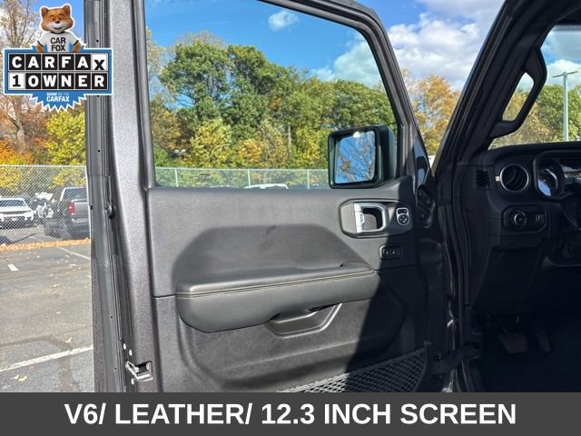 Used 2024 Jeep Wrangler Sahara image 34