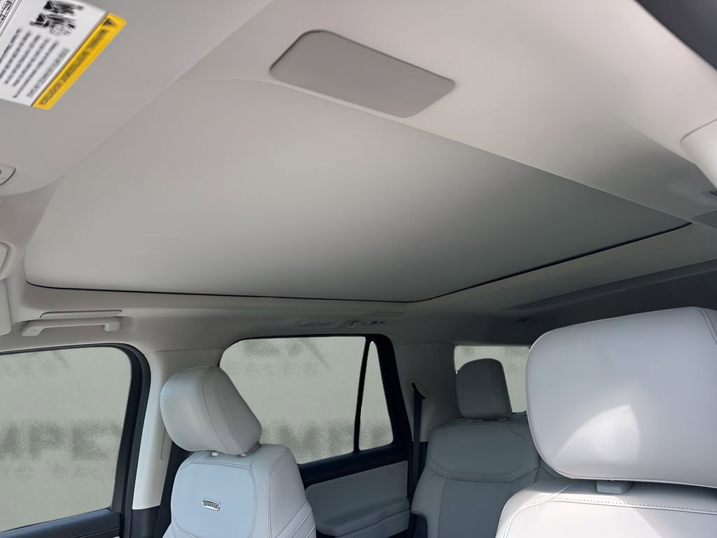 Used 2025 Ford Expedition Platinum w/ Driver's Package image 11