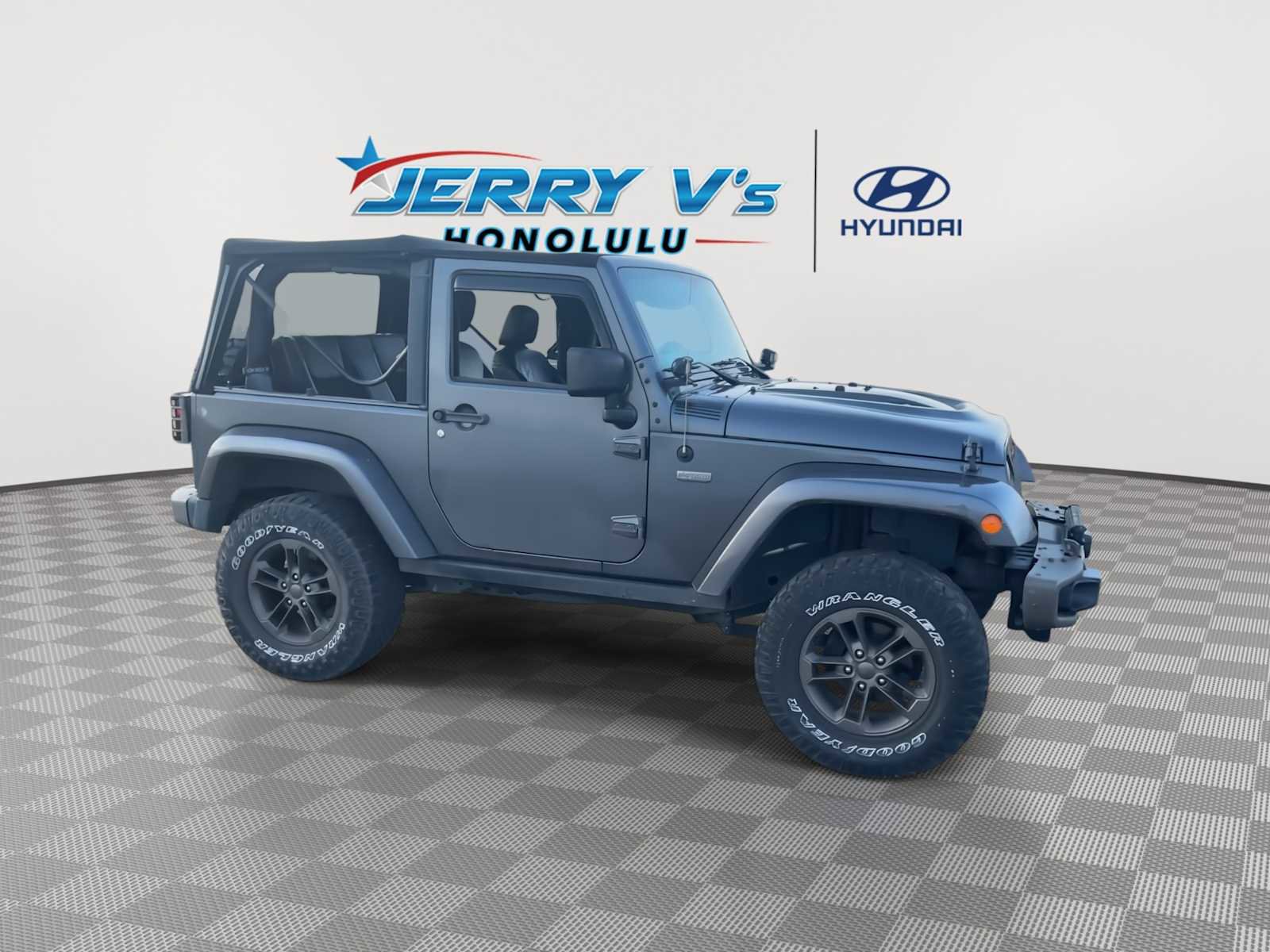 Used 2016 Jeep Wrangler Sahara image 9