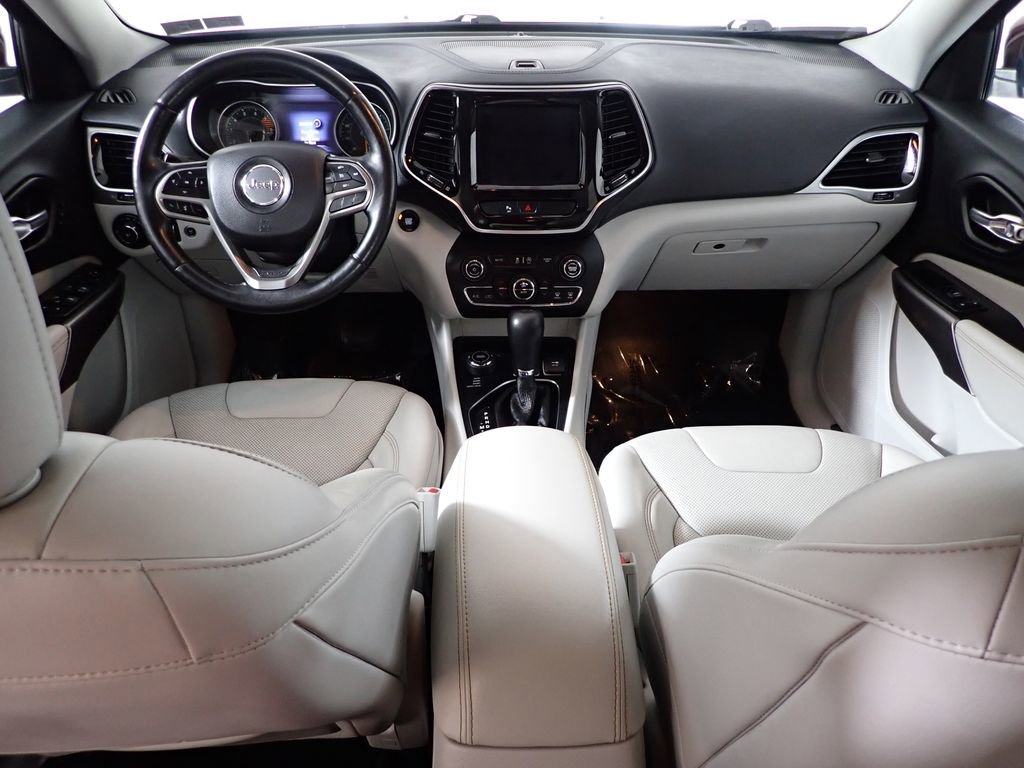 Used 2019 Jeep Cherokee Limited w/ Luxury Group image 38