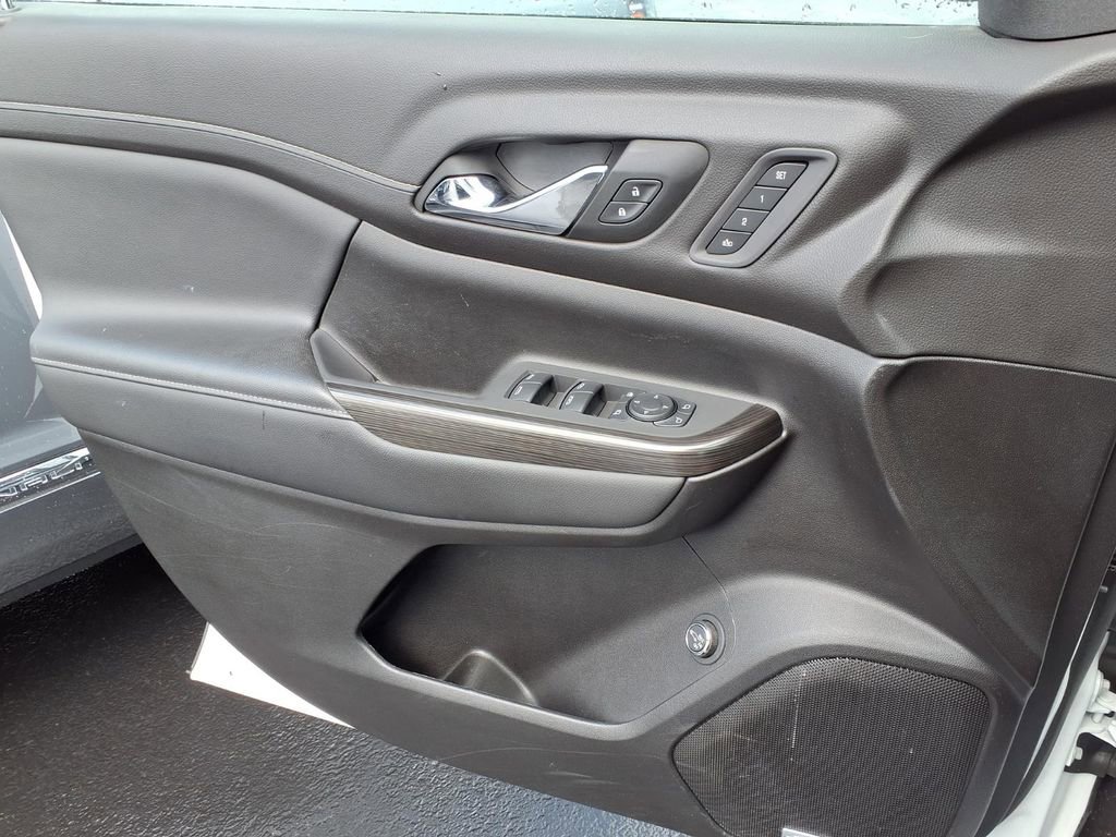 Used 2023 GMC Acadia SLT w/ Elevation Edition FWD image 23