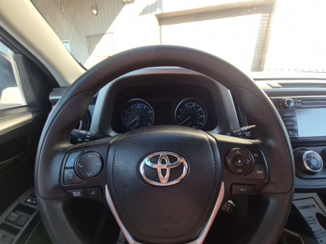 Used 2017 Toyota RAV4 LE image 20