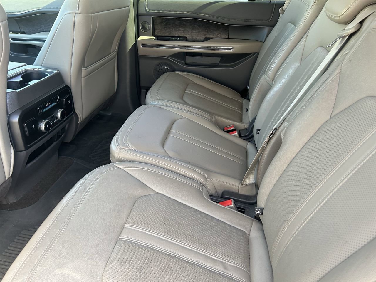 Used 2019 Ford Expedition Limited w/ Driver Assistance Package AWD/4WD image 12