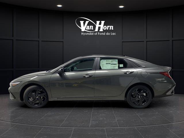 New 2026 Hyundai Elantra SEL Sport image 4