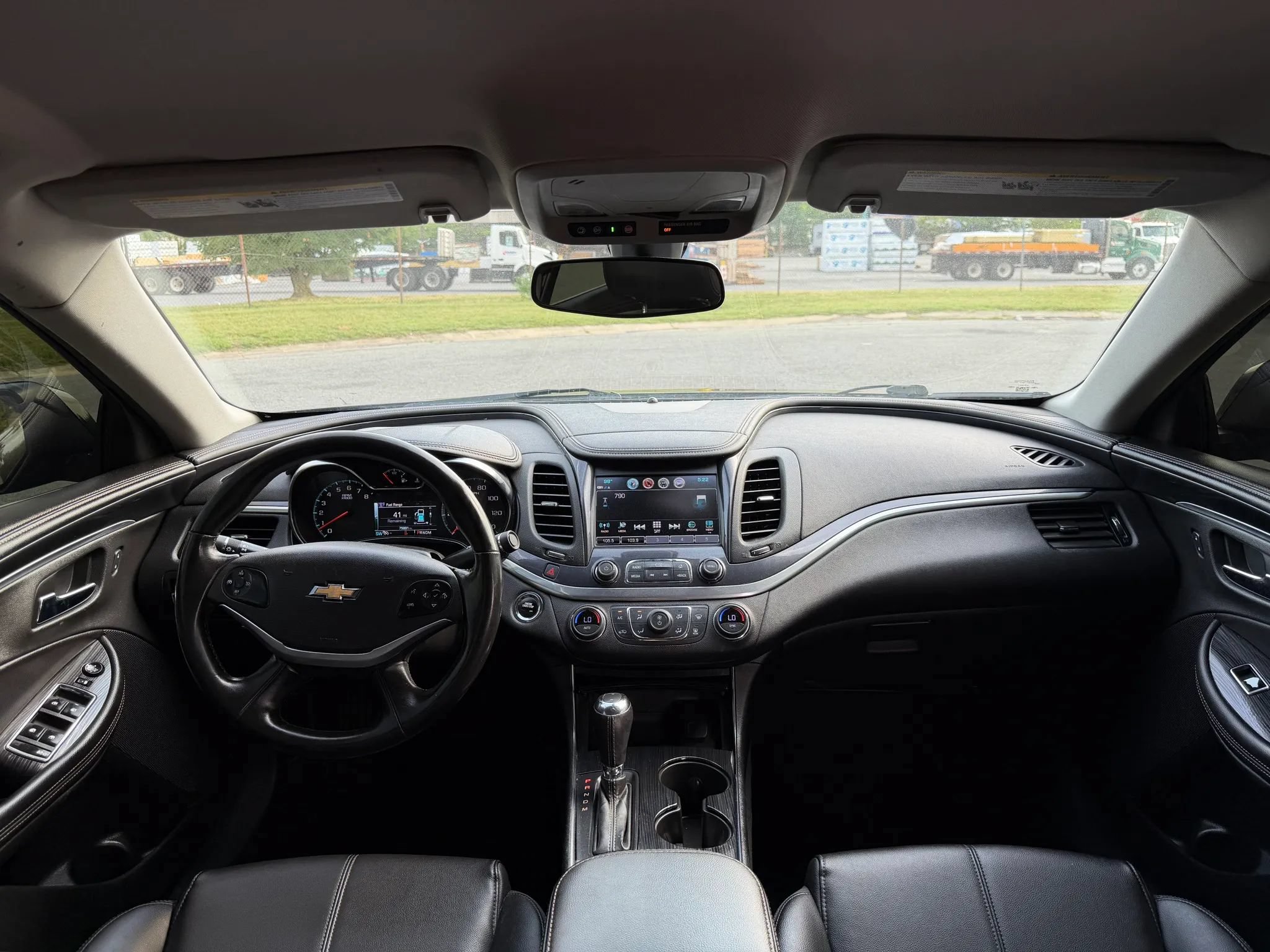 Used 2019 Chevrolet Impala LT FWD image 19