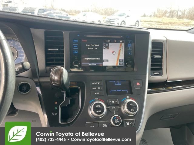 Used 2015 Toyota Sienna XLE w/ XLE Navigation Package image 17