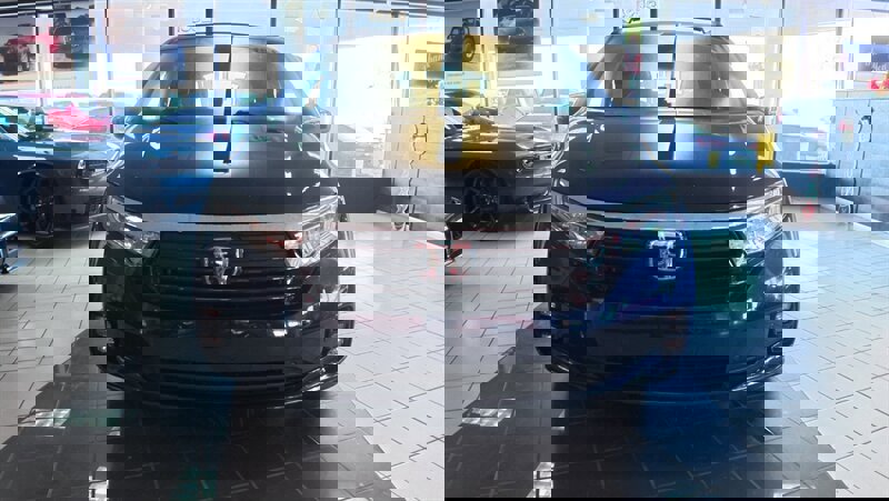 Used 2021 Honda Odyssey Touring image 2