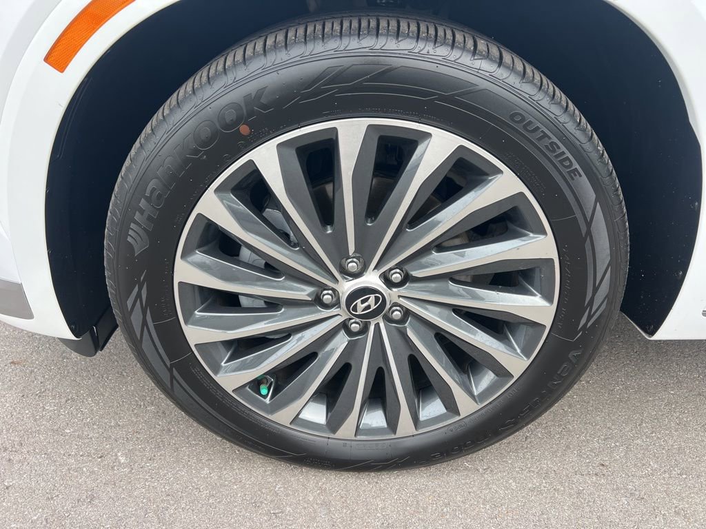 Used 2024 Hyundai Palisade Calligraphy image 8