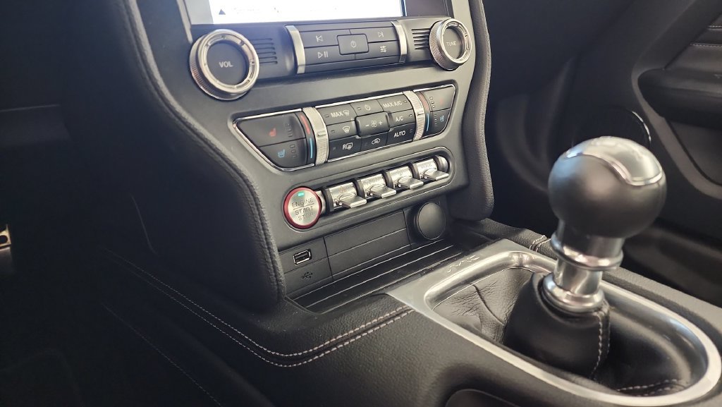 Certified 2019 Ford Mustang GT Premium w/ Performance Package - Level 2 RWD image 17