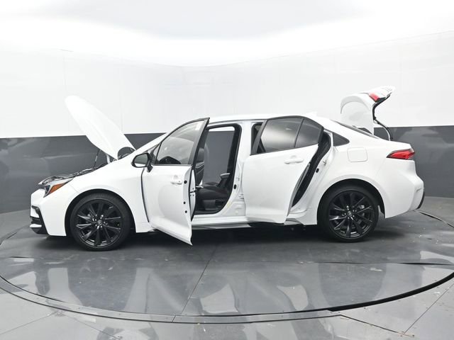 Used 2024 Toyota Corolla SE image 33