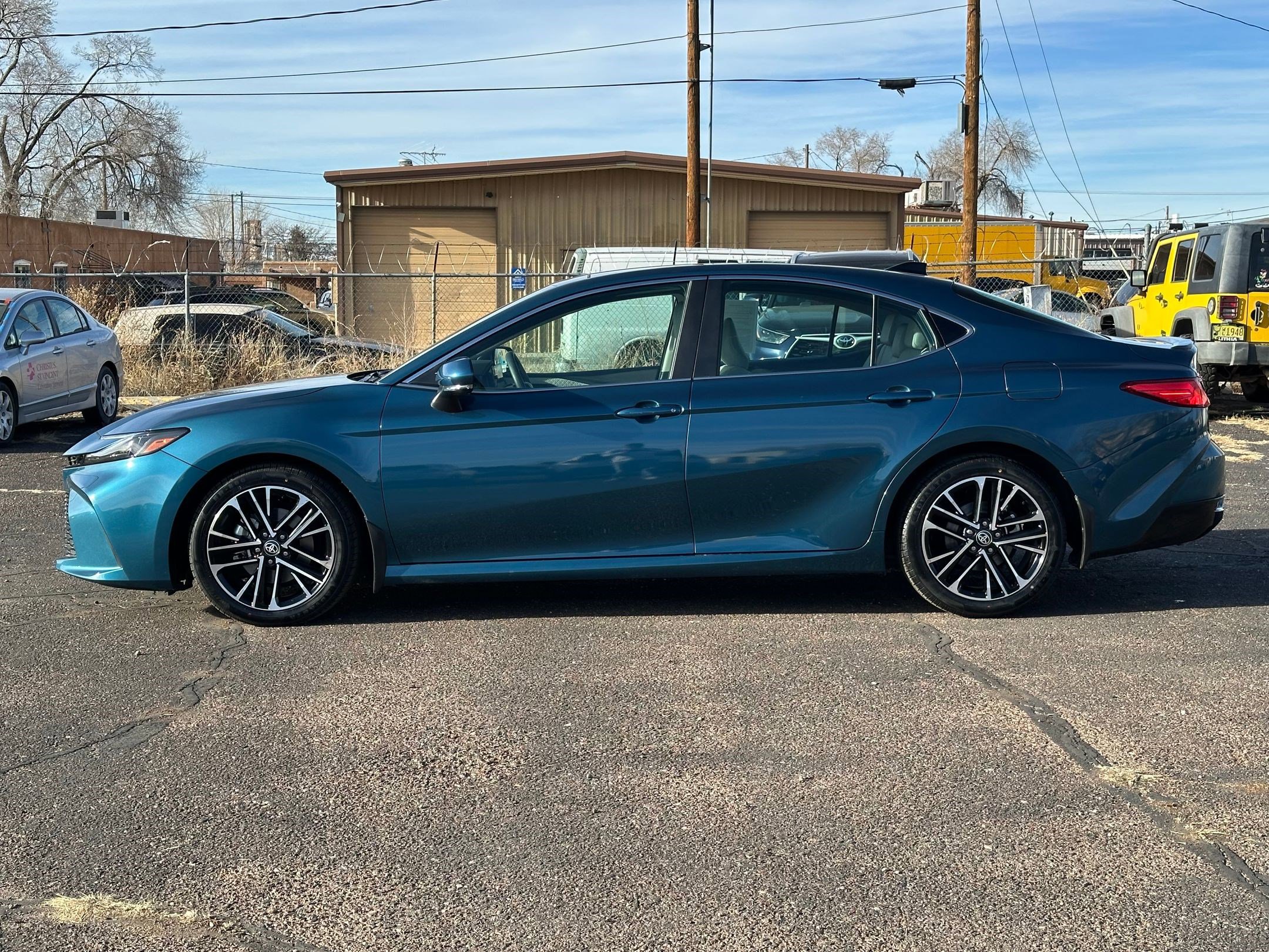 Used 2025 Toyota Camry XLE w/ Premium Package image 2
