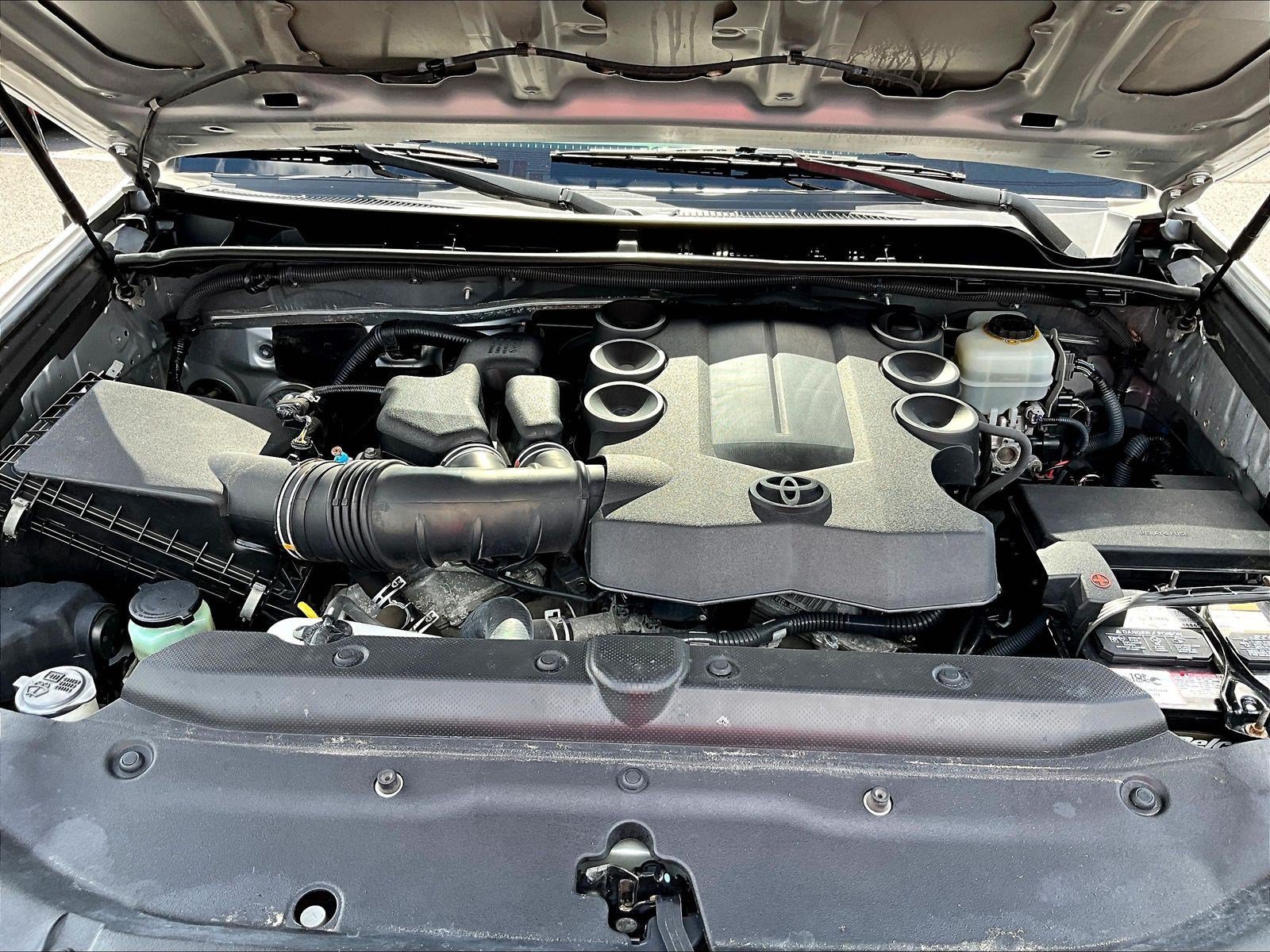 Used 2013 Toyota 4Runner SR5 AWD/4WD image 30
