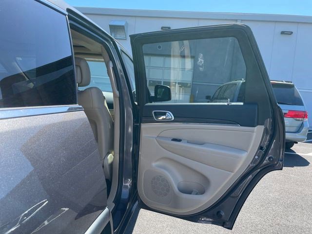 Certified 2021 Jeep Grand Cherokee Limited AWD/4WD image 18