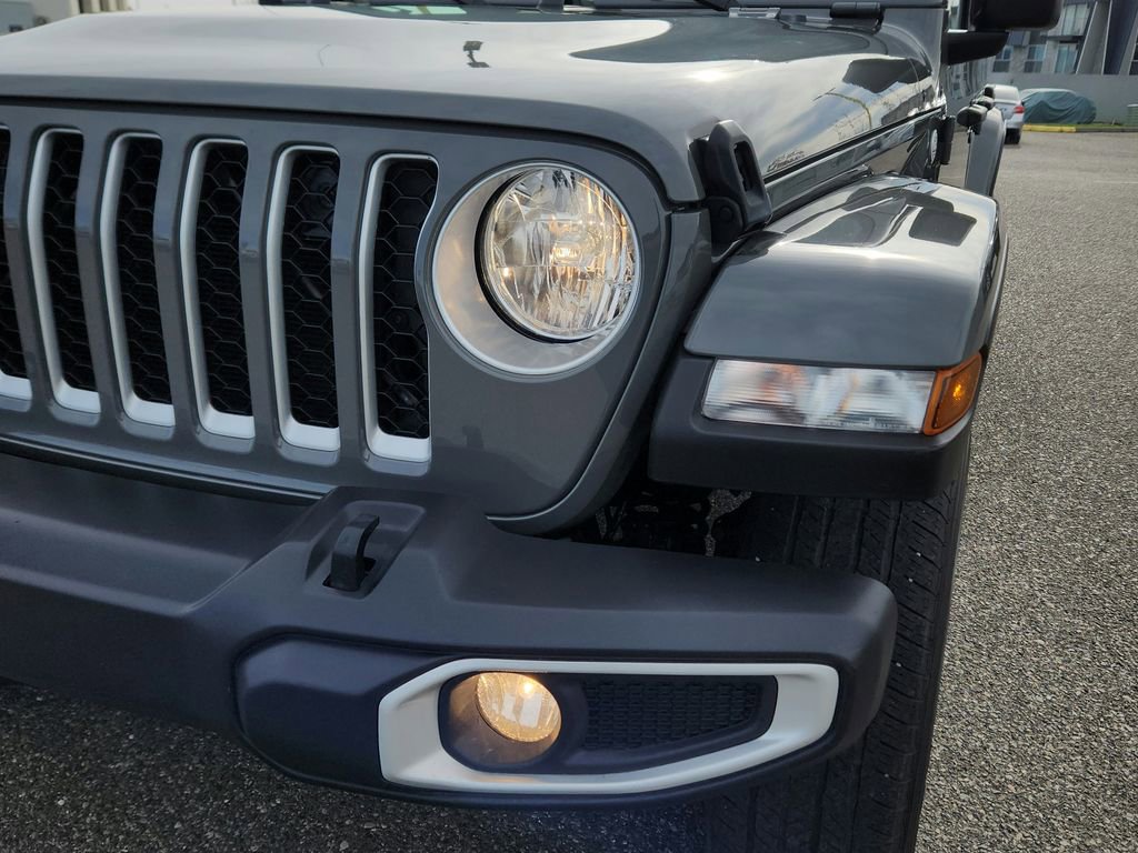 Used 2021 Jeep Gladiator Overland w/ Uconnect 4C Nav & Sound Group AWD/4WD image 29