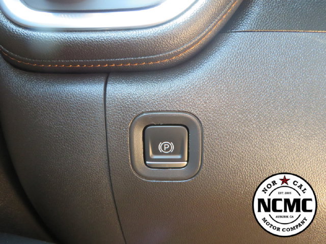 Used 2021 GMC Sierra 1500 AT4 w/ AT4 Value Package AWD/4WD image 41