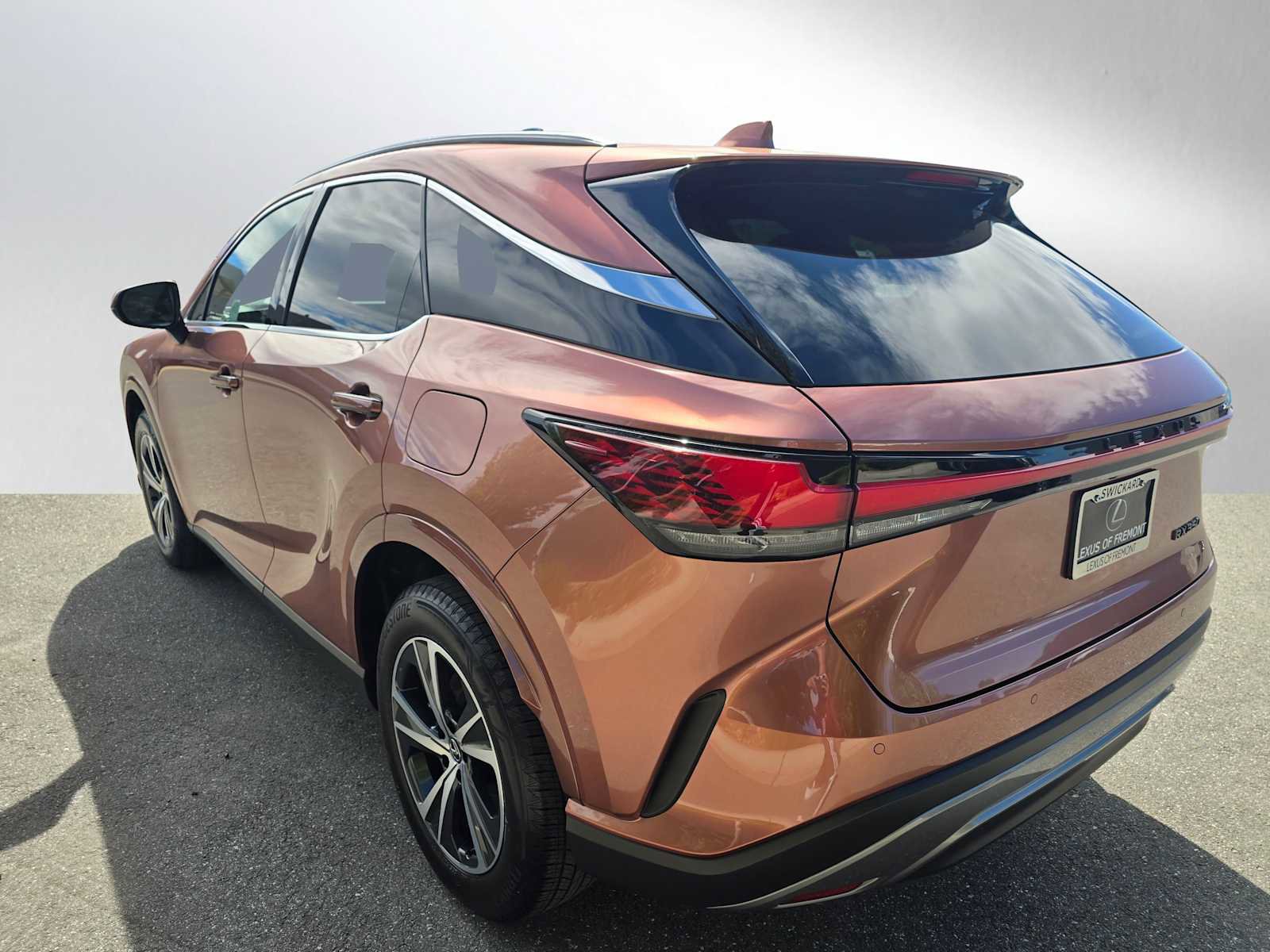 Certified 2025 Lexus RX 350 Premium w/ Accessory Package (P3) FWD image 5
